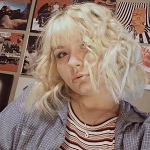 Meet your Posher, Kelli